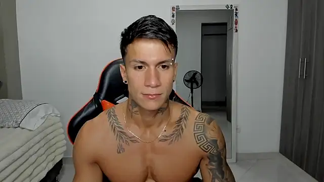 pettergrey1 online show from 02/13/26, 12:12