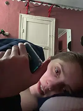 Snapshot of womanstrong78 chatting on 03/12/25, 09:03 womanstrong78 online show from 03/12/25, 09:03