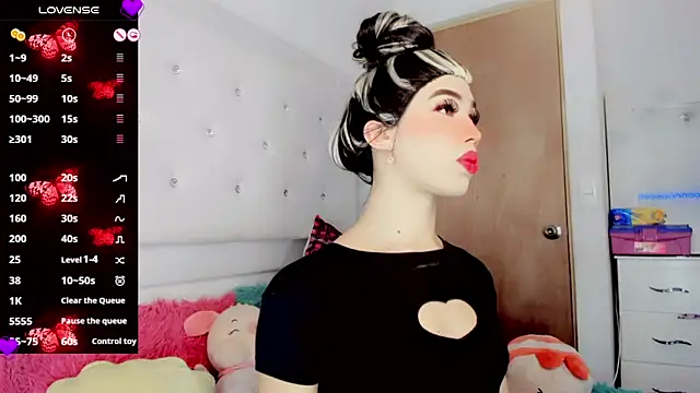 New Doll online show from 02/07/25, 08:22