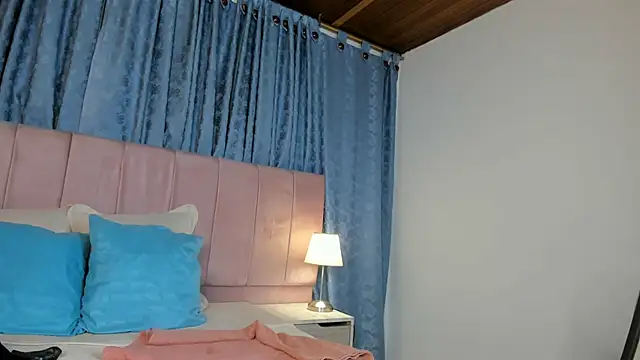 Snapshot of x_milu chatting on 03/06/25, 11:31 x milu online show from 03/06/25, 11:31