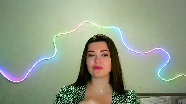 Snapshot of SeductiveTati chatting on 06/11/26, 11:36 SeductiveTati online show from 06/11/26, 11:36