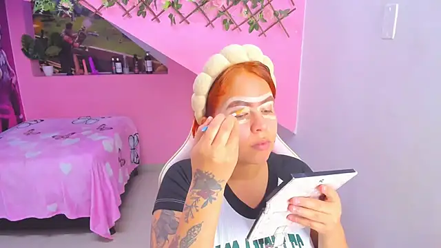 Snapshot of marcellaa303av chatting on 01/19/25, 03:18 marcellaa303av online show from 01/19/25, 03:18