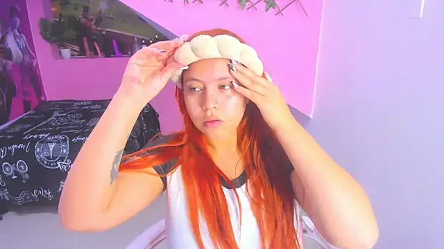 Snapshot of marcellaa303av chatting on 01/24/25, 02:28 marcellaa303av online show from 01/24/25, 02:28