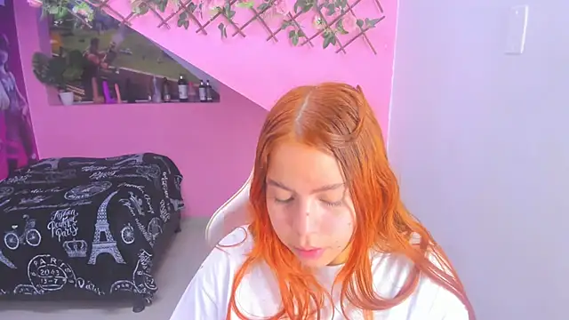 Snapshot of marcellaa303av chatting on 01/29/25, 02:30 marcellaa303av online show from 01/29/25, 02:30