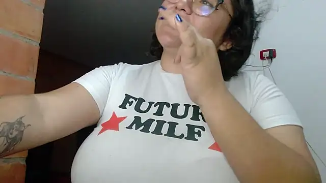 Snapshot of CinnamonCookiez chatting on 01/07/25, 07:10 CinnamonCookiez online show from 01/07/25, 07:10