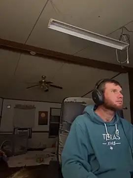 Snapshot of dcockell chatting on 10/27/25, 06:17 dcockell online show from 10/27/25, 06:17