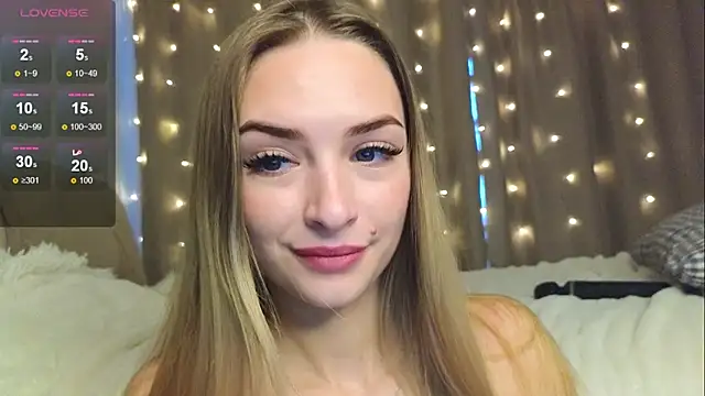 Soft Eva online show from 12/19/24, 10:02