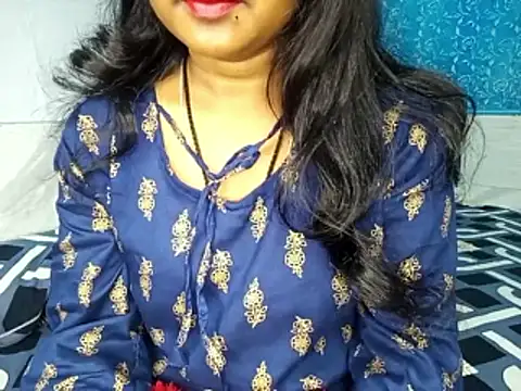 Snapshot of Muktha chatting on 04/08/26, 02:28 Muktha online show from 04/08/26, 02:28