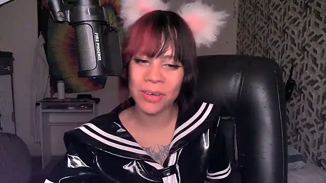 Snapshot of Liv_Alt chatting on 04/24/26, 04:48 Liv Alt online show from 04/24/26, 04:48