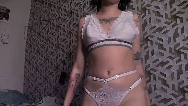 Snapshot of Liv_Alt chatting on 04/25/26, 11:46 Liv Alt online show from 04/25/26, 11:46