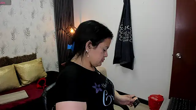 brigittemiller online show from 02/11/25, 03:51