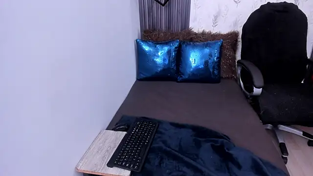 brigittemiller online show from 03/17/25, 06:53