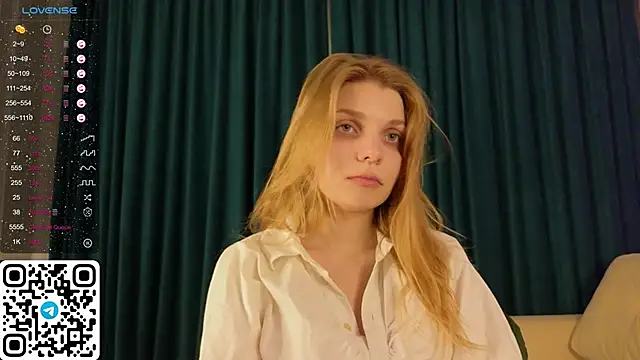 Snapshot of ElswythDecoursey chatting on 12/28/24, 02:11 ElswythDecoursey online show from 12/28/24, 02:11