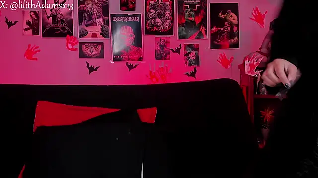 lilith-deveraux online show from 11/10/25, 01:32