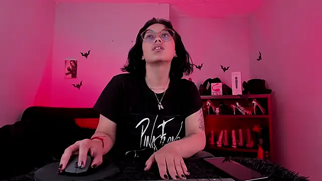 lilith-deveraux online show from 11/27/25, 01:13