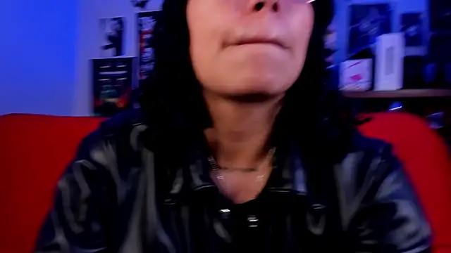 Snapshot of lilith-deveraux chatting on 04/20/26, 02:42 lilith-deveraux online show from 04/20/26, 02:42