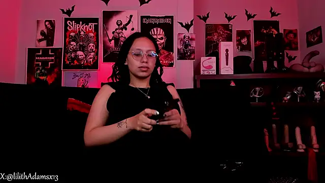 Snapshot of lilith-deveraux chatting on 04/22/26, 04:52 lilith-deveraux online show from 04/22/26, 04:52