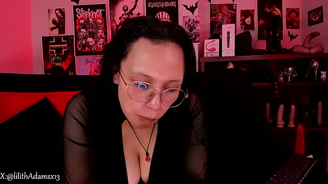 Snapshot of lilith-deveraux chatting on 04/23/26, 03:25 lilith-deveraux online show from 04/23/26, 03:25