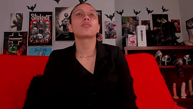 Snapshot of lilith-deveraux chatting on 05/14/26, 03:30 lilith-deveraux online show from 05/14/26, 03:30