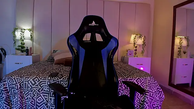 dayanne07 online show from 12/22/25, 01:46