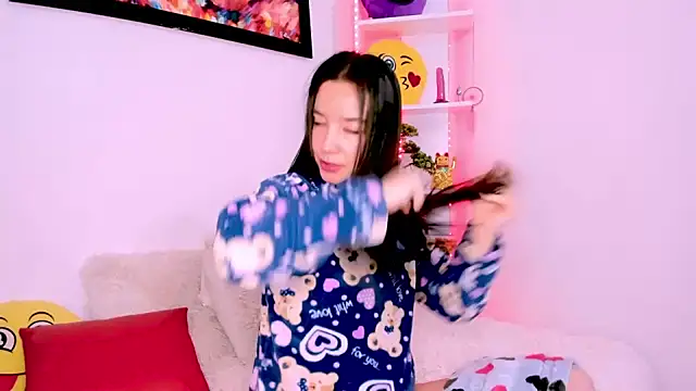 Manuelaa mejiia online show from 03/07/25, 08:11