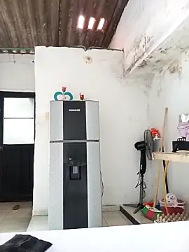 Karii-R online show from 09/23/25, 06:22