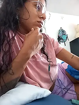 Karii-R online show from 11/10/25, 01:21