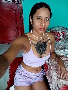 Snapshot of Karii-R chatting on 03/25/26, 02:12 Karii-R online show from 03/25/26, 02:12