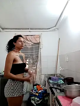 Snapshot of Karii-R chatting on 04/09/26, 03:06 Karii-R online show from 04/09/26, 03:06