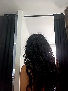 Snapshot of Karii-R chatting on 04/14/26, 12:55 Karii-R online show from 04/14/26, 12:55