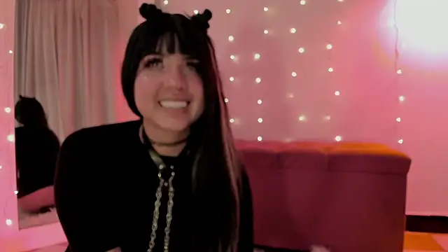 Snapshot of _dahian14_ chatting on 10/06/25, 01:58 dahian14 online show from 10/06/25, 01:58