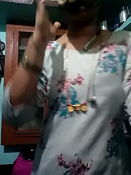 Snapshot of gunjan22 chatting on 12/18/24, 06:10 gunjan22 online show from 12/18/24, 06:10