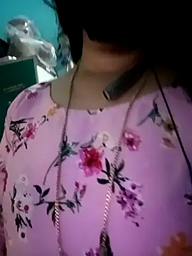 Snapshot of gunjan22 chatting on 02/19/25, 10:12 gunjan22 online show from 02/19/25, 10:12