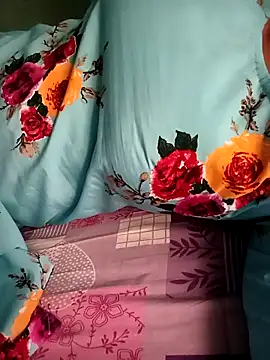 Snapshot of gunjan22 chatting on 09/23/25, 09:01 gunjan22 online show from 09/23/25, 09:01