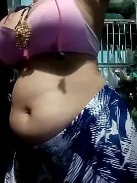 Snapshot of gunjan22 chatting on 12/23/25, 10:46 gunjan22 online show from 12/23/25, 10:46