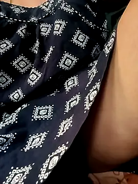 Snapshot of gunjan22 chatting on 03/12/26, 07:36 gunjan22 online show from 03/12/26, 07:36