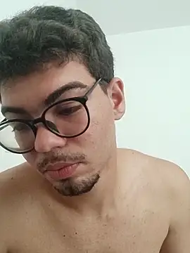 Snapshot of Edwardsky000 chatting on 10/15/25, 12:49 Edwardsky000 online show from 10/15/25, 12:49