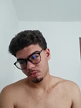 Snapshot of Edwardsky000 chatting on 10/19/25, 10:16 Edwardsky000 online show from 10/19/25, 10:16