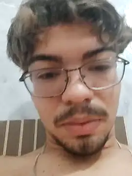 Snapshot of Edwardsky000 chatting on 02/19/26, 08:16 Edwardsky000 online show from 02/19/26, 08:16