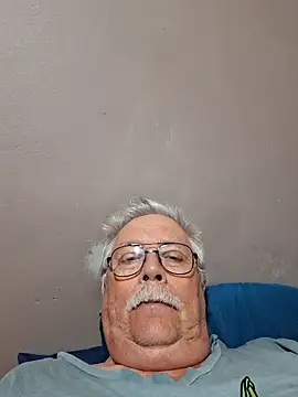 Snapshot of NawtyB1965 chatting on 11/10/25, 03:38 NawtyB1965 online show from 11/10/25, 03:38