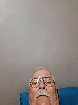 Snapshot of NawtyB1965 chatting on 11/24/25, 03:50 NawtyB1965 online show from 11/24/25, 03:50