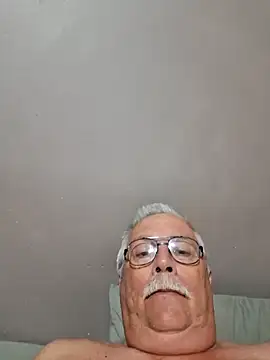 Snapshot of NawtyB1965 chatting on 03/06/26, 03:58 NawtyB1965 online show from 03/06/26, 03:58