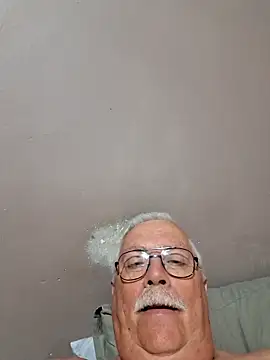 Snapshot of NawtyB1965 chatting on 03/30/26, 04:02 NawtyB1965 online show from 03/30/26, 04:02