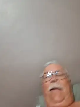 Snapshot of NawtyB1965 chatting on 04/11/26, 04:06 NawtyB1965 online show from 04/11/26, 04:06