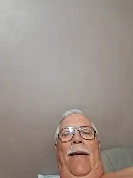 Snapshot of NawtyB1965 chatting on 04/13/26, 03:56 NawtyB1965 online show from 04/13/26, 03:56