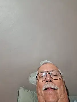 Snapshot of NawtyB1965 chatting on 05/01/26, 04:28 NawtyB1965 online show from 05/01/26, 04:28