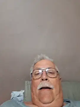 Snapshot of NawtyB1965 chatting on 06/06/26, 04:06 NawtyB1965 online show from 06/06/26, 04:06