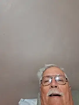 Snapshot of NawtyB1965 chatting on 06/07/26, 04:27 NawtyB1965 online show from 06/07/26, 04:27