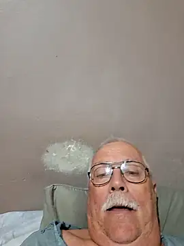 Snapshot of NawtyB1965 chatting on 06/12/26, 03:16 NawtyB1965 online show from 06/12/26, 03:16
