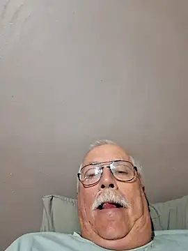Snapshot of NawtyB1965 chatting on 06/22/26, 04:09 NawtyB1965 online show from 06/22/26, 04:09